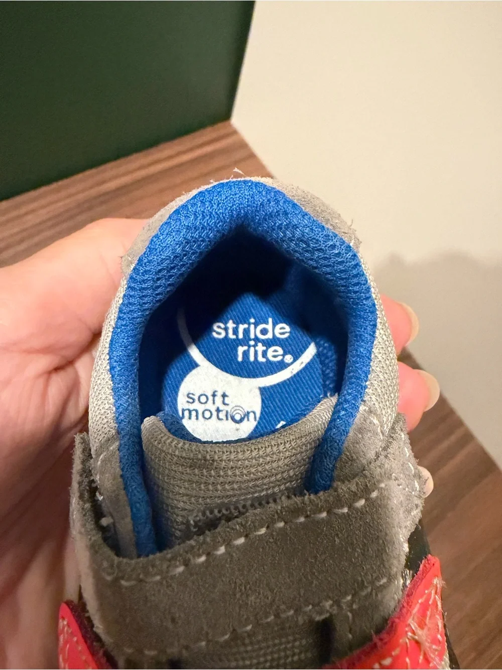 Striderite toddler Gray and Red Velcro Sneakers - size 4.5